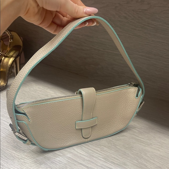 Loewe Shoulder Bag - Picture 4 of 5